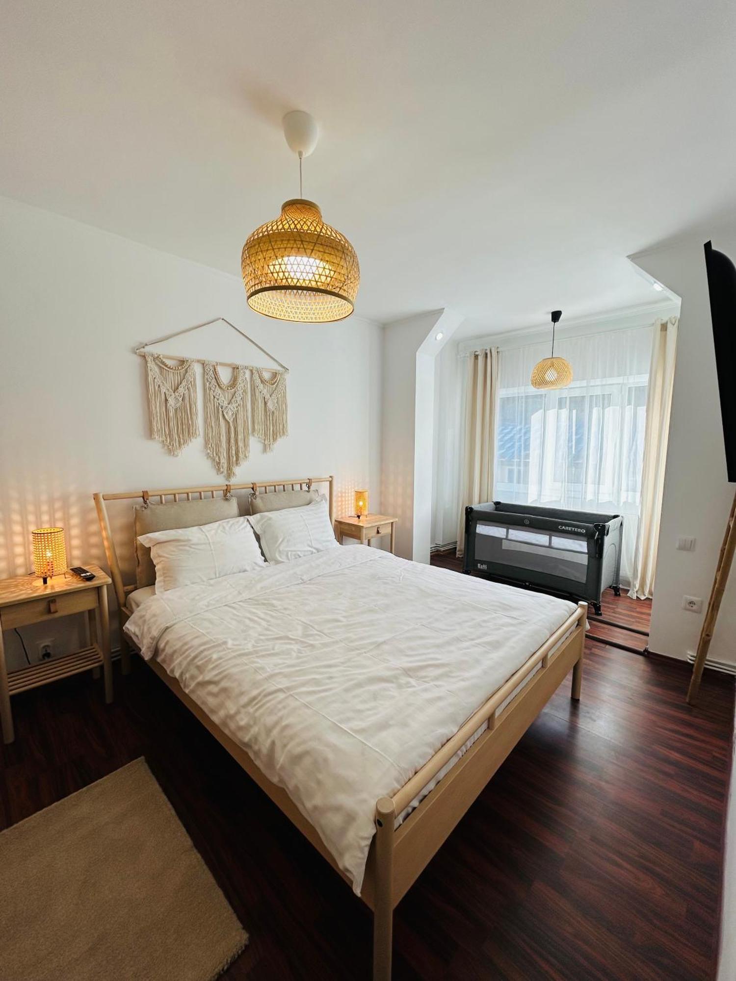 Delis Apartment Sinaia Luaran gambar
